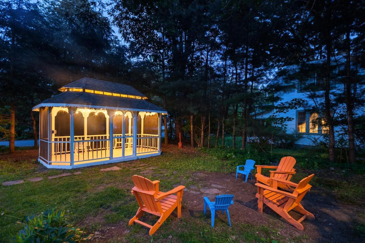 Twin Gables Of Woodstock Hotel Bagian luar foto
