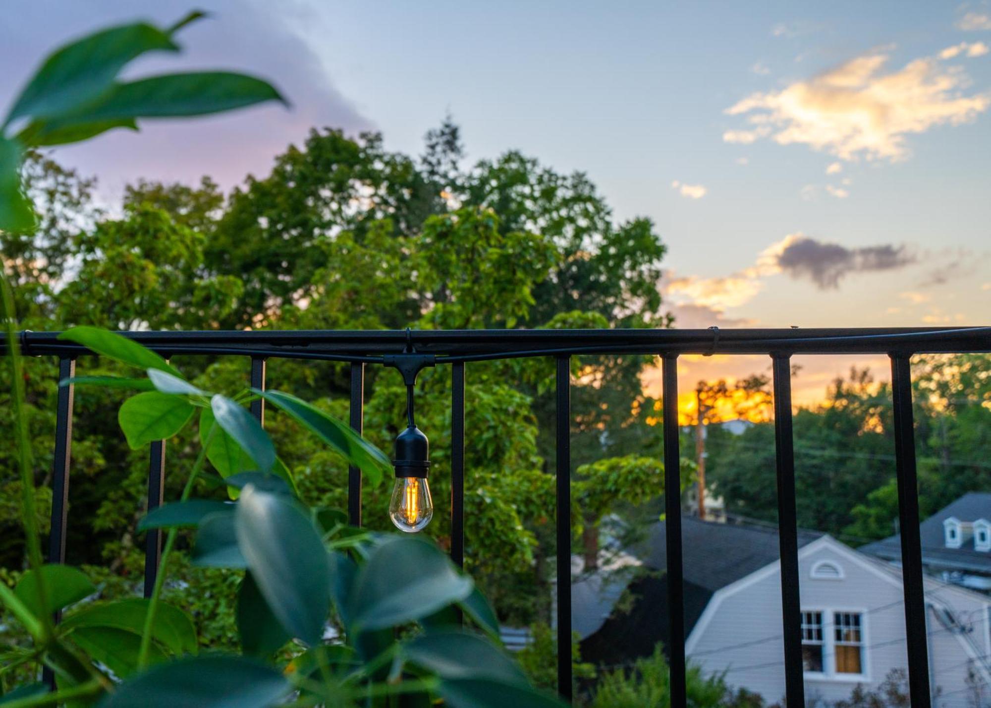 Twin Gables Of Woodstock Hotel Bagian luar foto