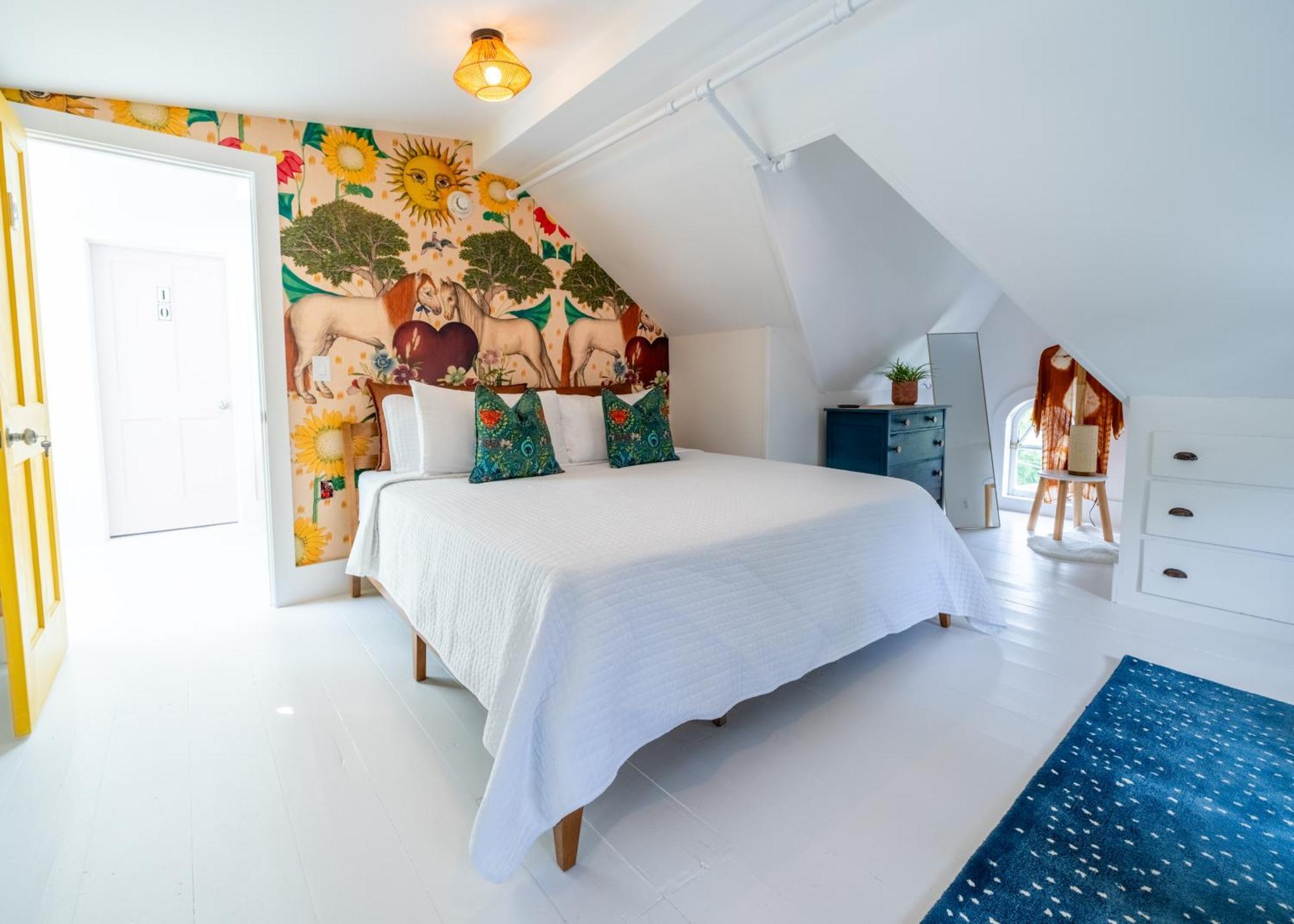 Twin Gables Of Woodstock Hotel Bagian luar foto
