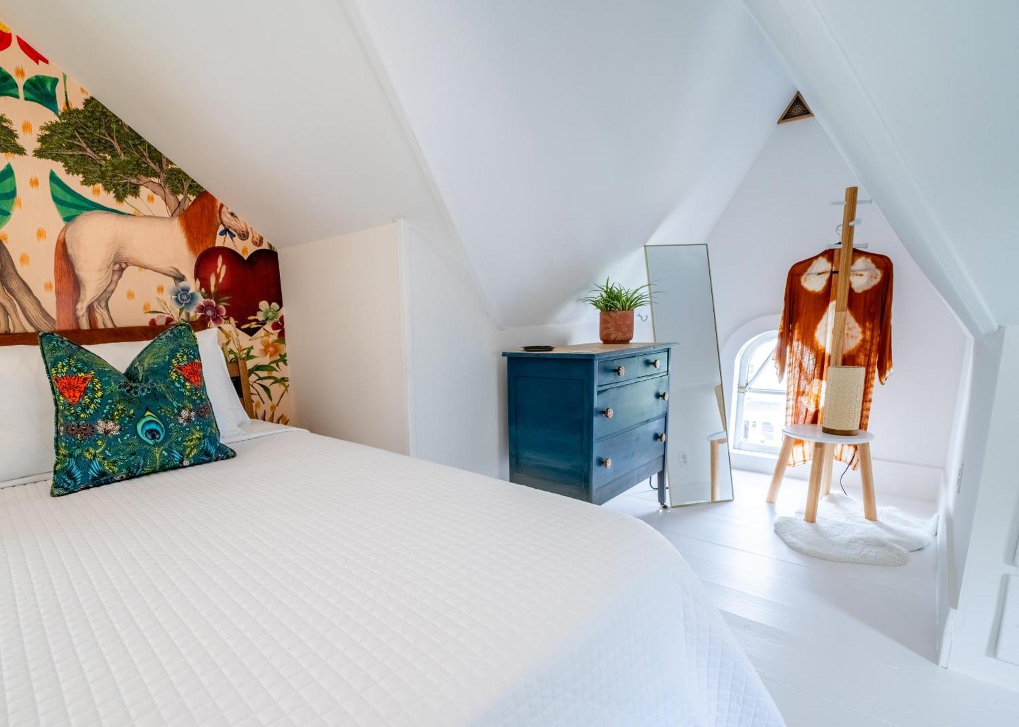 Twin Gables Of Woodstock Hotel Bagian luar foto